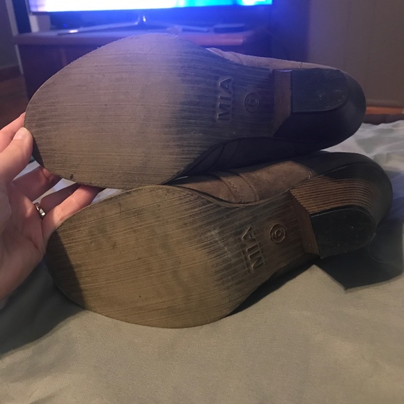 MIA lace up boots NWOT - Picture 2 of 4